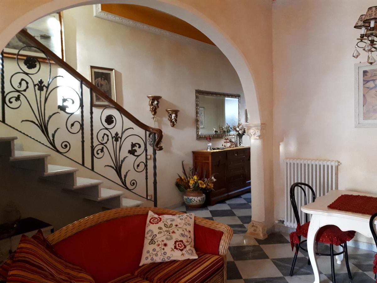 Villino San Martino 350M Dal Mare With Covered Parking Viareggio Bagian luar foto