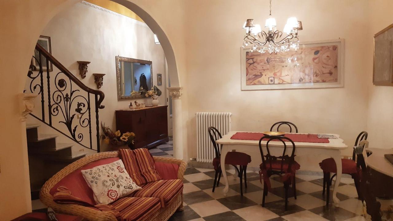 Villino San Martino 350M Dal Mare With Covered Parking Viareggio Bagian luar foto
