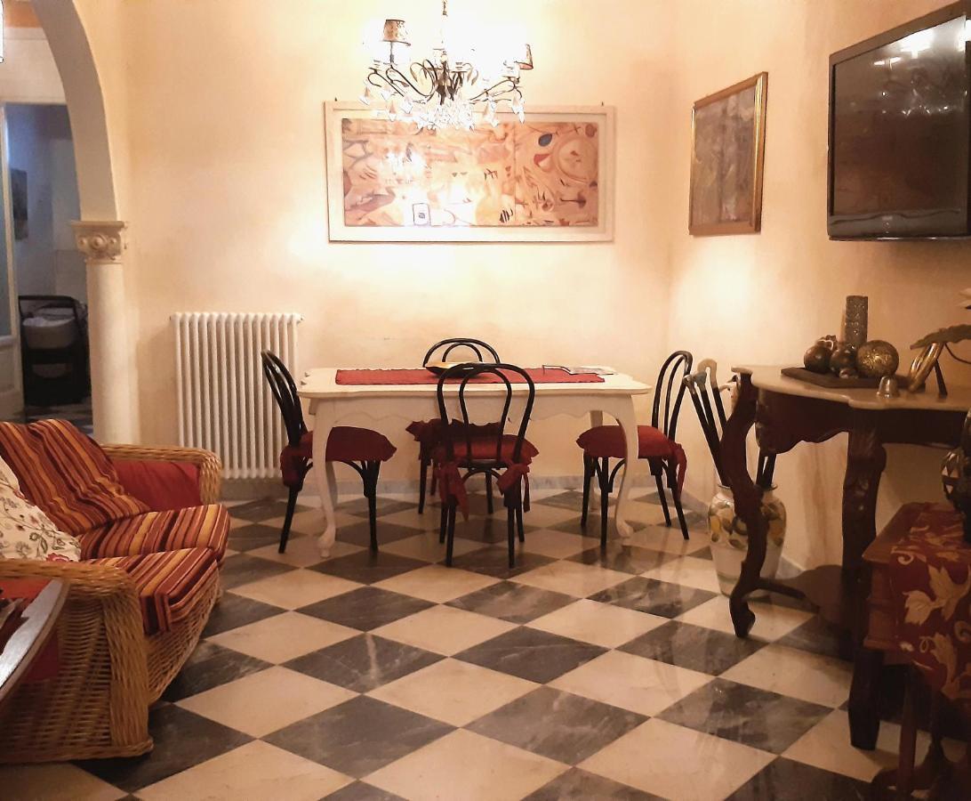 Villino San Martino 350M Dal Mare With Covered Parking Viareggio Bagian luar foto