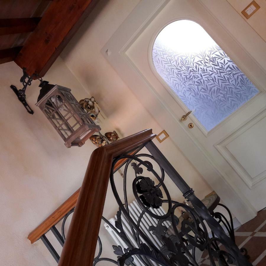 Villino San Martino 350M Dal Mare With Covered Parking Viareggio Bagian luar foto